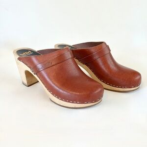 Swedish Hasbeens Toffel Cognac Leather Wood Clogs Heels Size 39